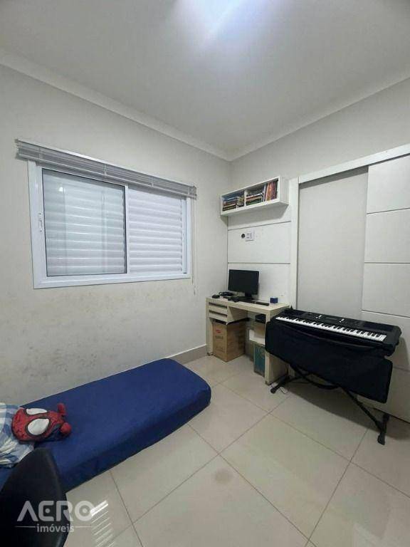 Casa à venda e aluguel com 3 quartos, 119m² - Foto 9