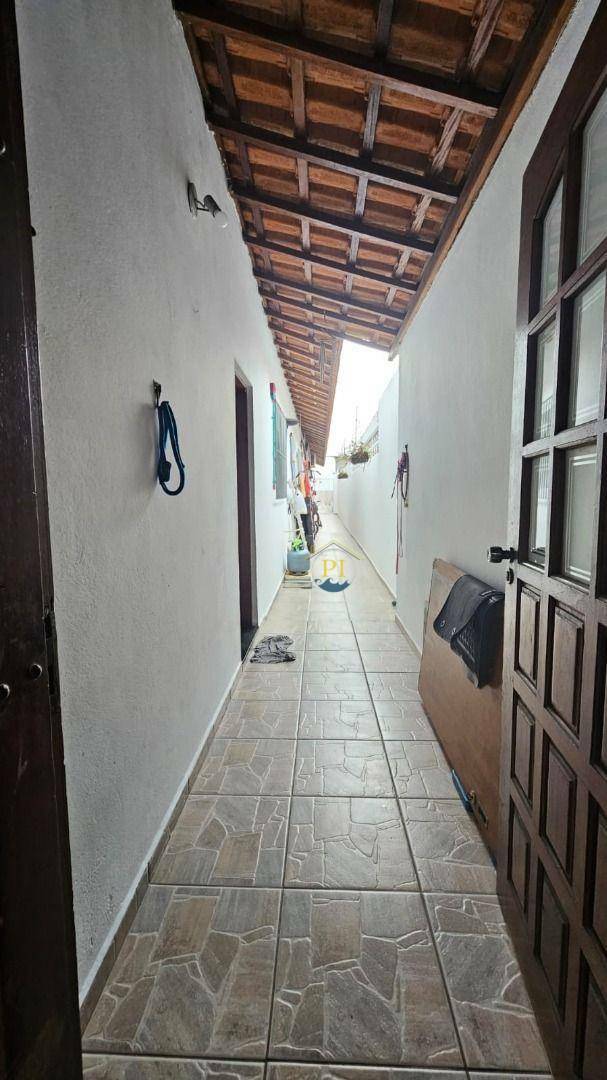 Casa à venda com 3 quartos, 136m² - Foto 3