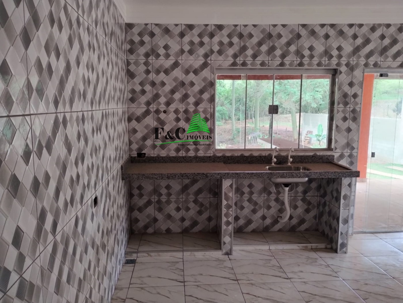Chácara à venda com 2 quartos, 1000m² - Foto 7