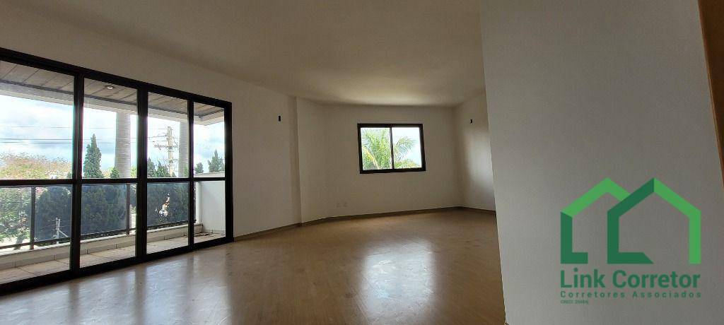 Apartamento à venda com 3 quartos, 137m² - Foto 1