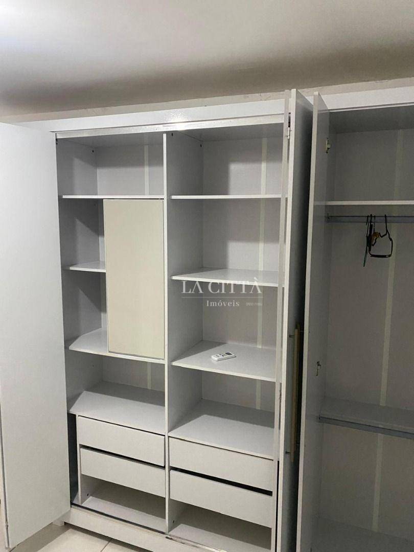 Apartamento à venda com 2 quartos, 45m² - Foto 12