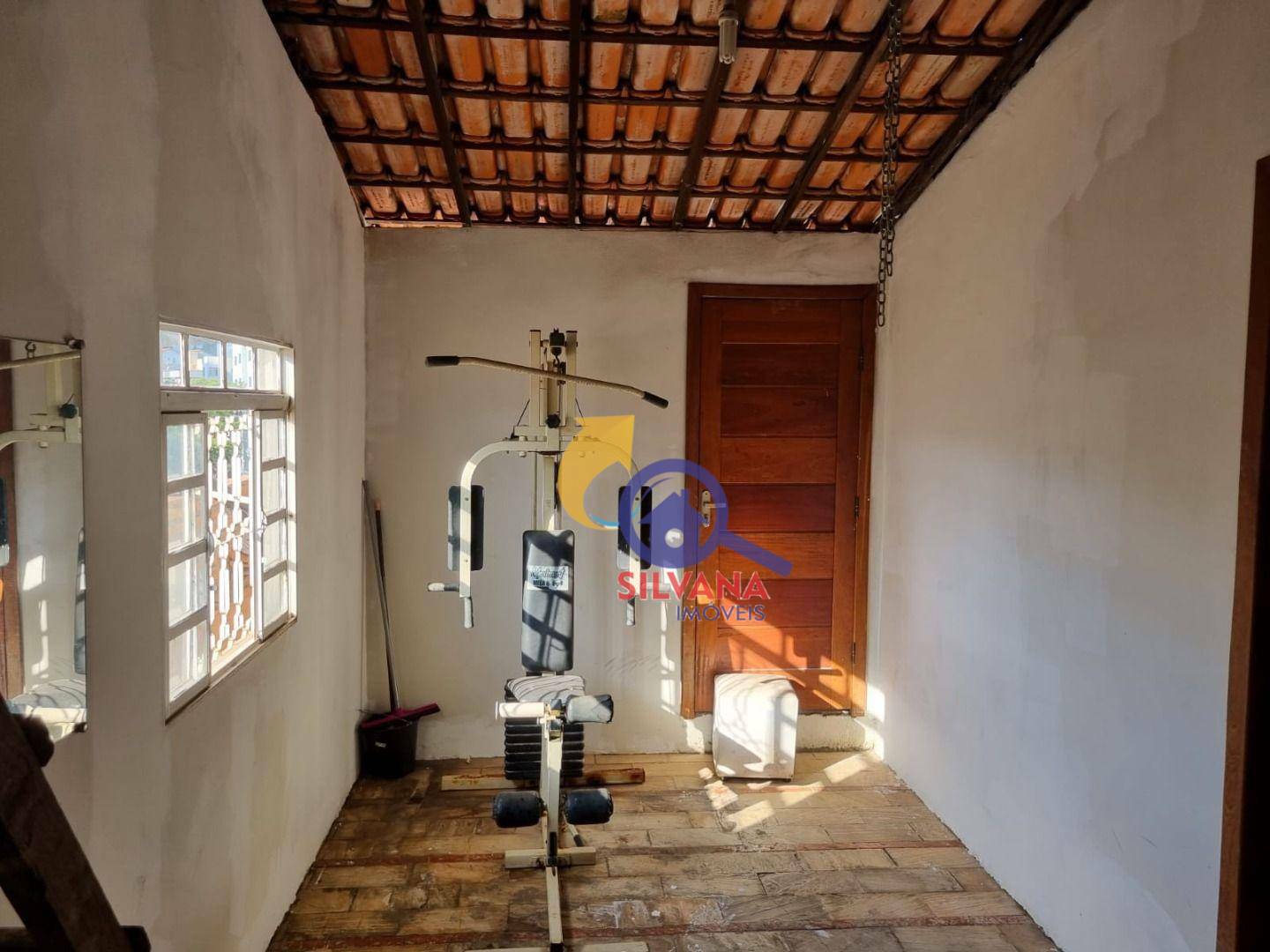 Casa à venda com 4 quartos, 158m² - Foto 8