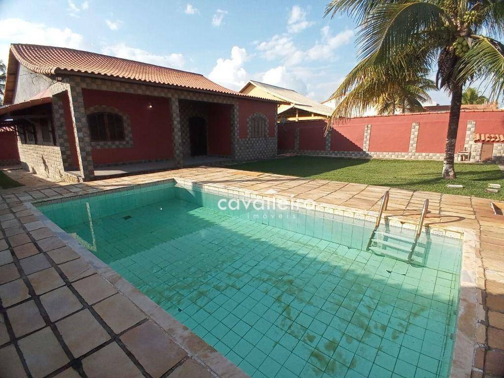 Casa à venda com 3 quartos, 142m² - Foto 1