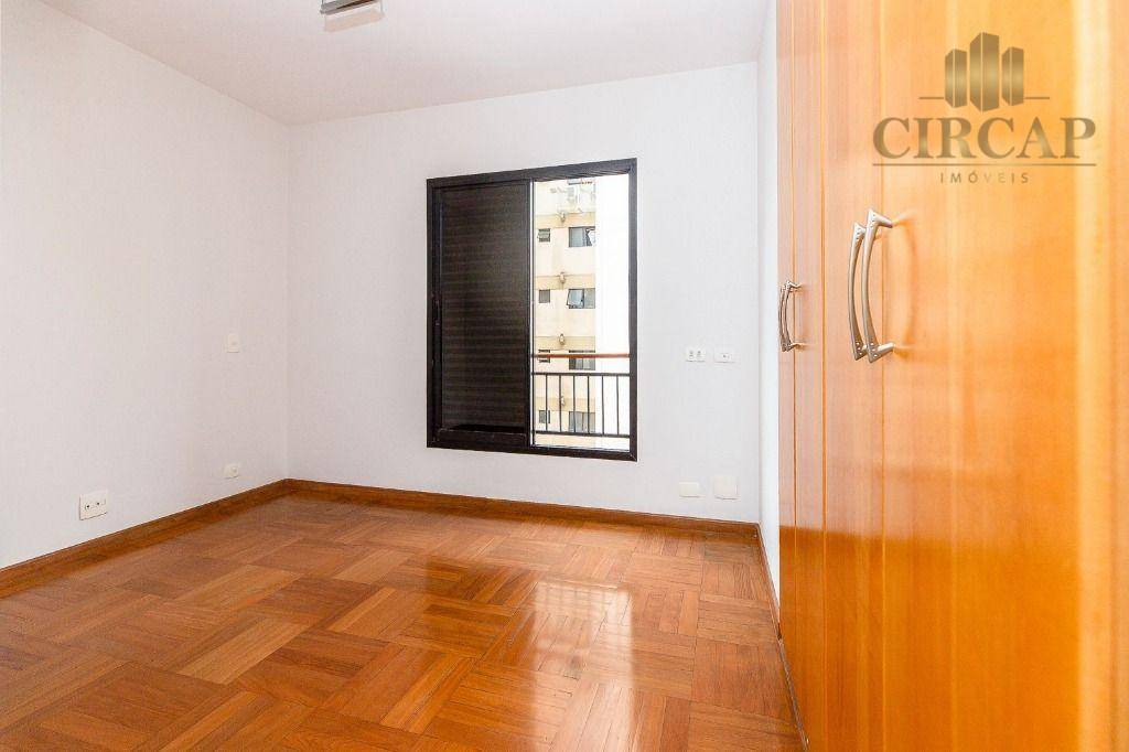 Apartamento à venda com 3 quartos, 205m² - Foto 11