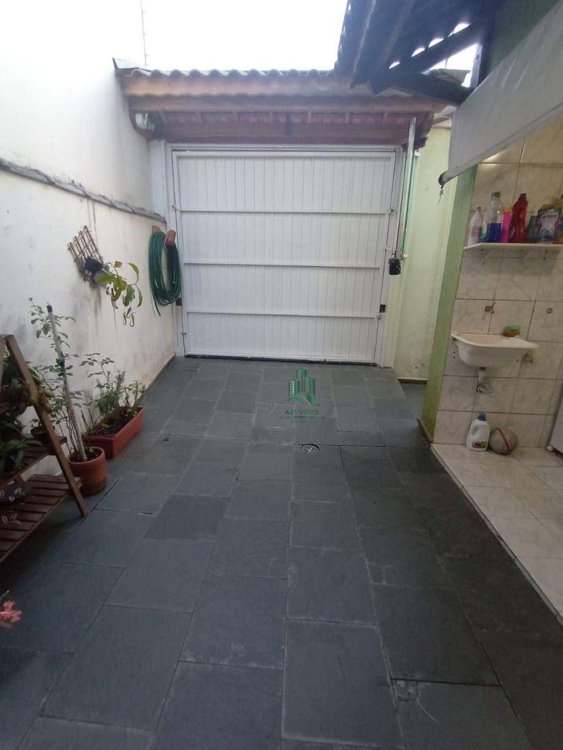 Sobrado à venda com 3 quartos, 103m² - Foto 3