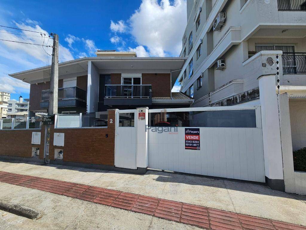 Sobrado à venda com 3 quartos, 128m² - Foto 1