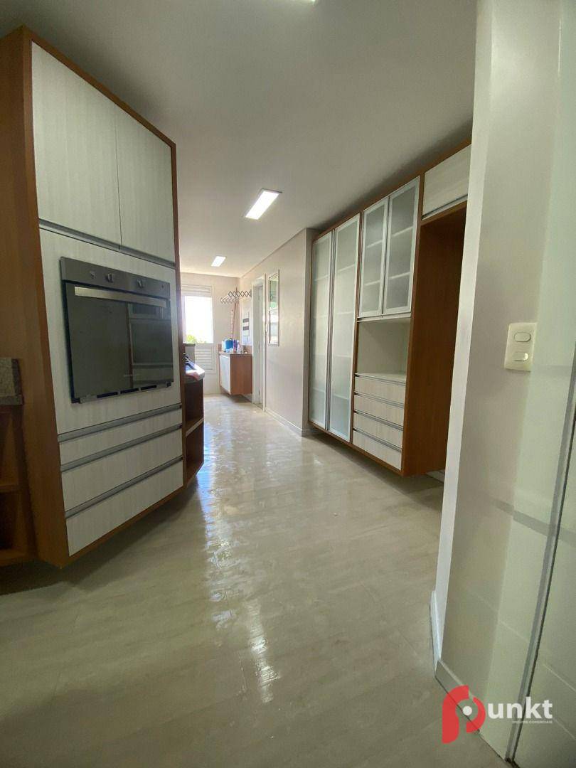 Apartamento para alugar com 3 quartos, 147m² - Foto 11