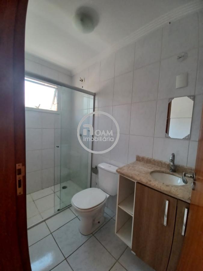 Apartamento para alugar com 3 quartos, 96m² - Foto 2