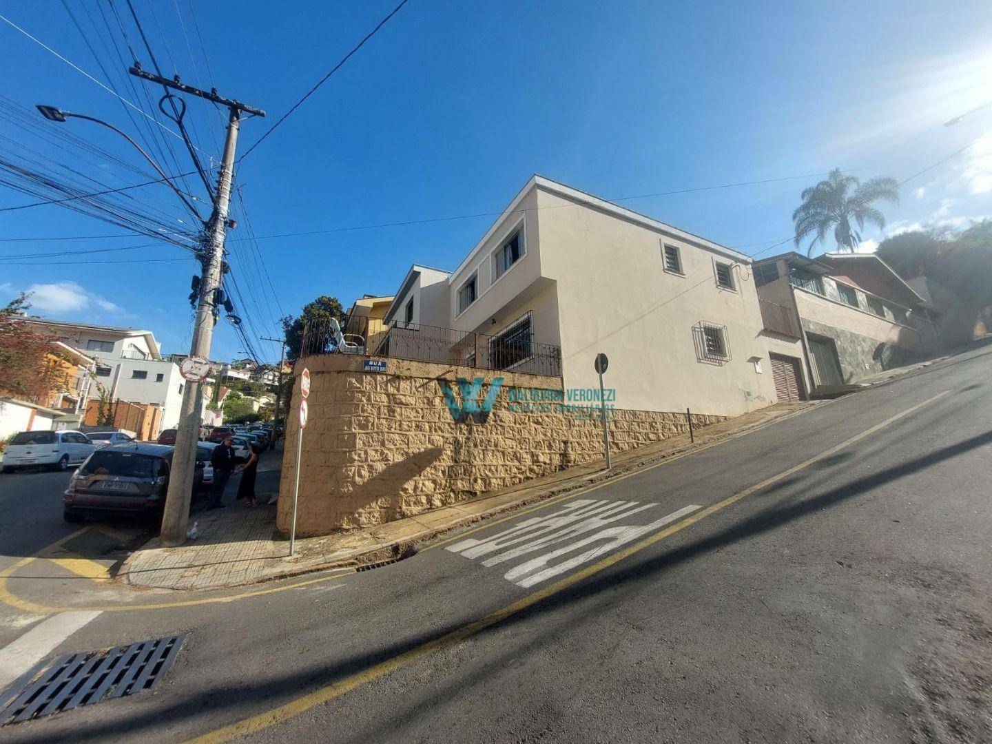 Casa à venda com 3 quartos, 162m² - Foto 2