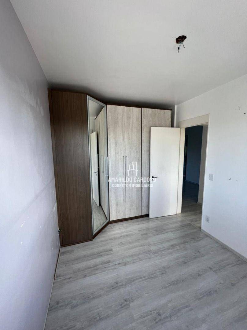 Apartamento à venda com 2 quartos, 56m² - Foto 4