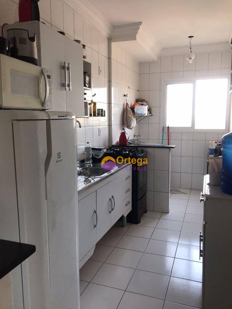 Apartamento à venda com 2 quartos, 66m² - Foto 14