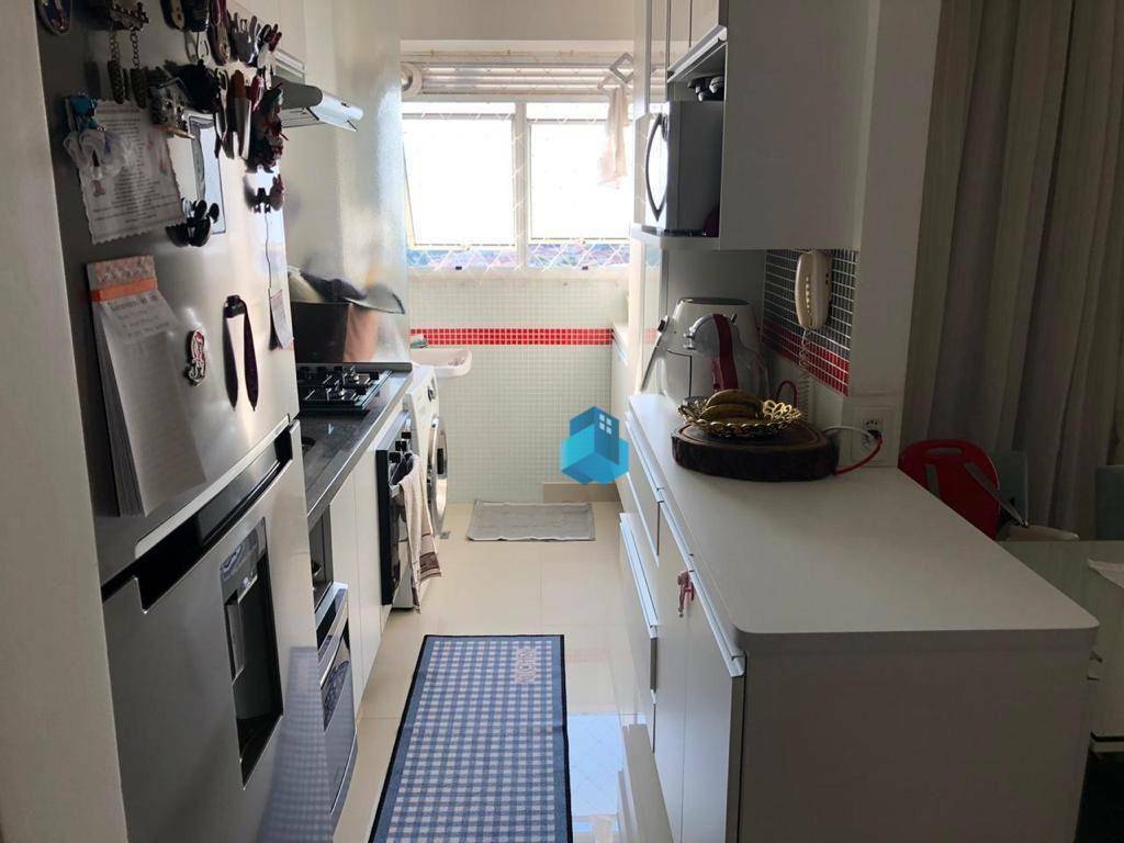 Apartamento à venda com 2 quartos, 64m² - Foto 4