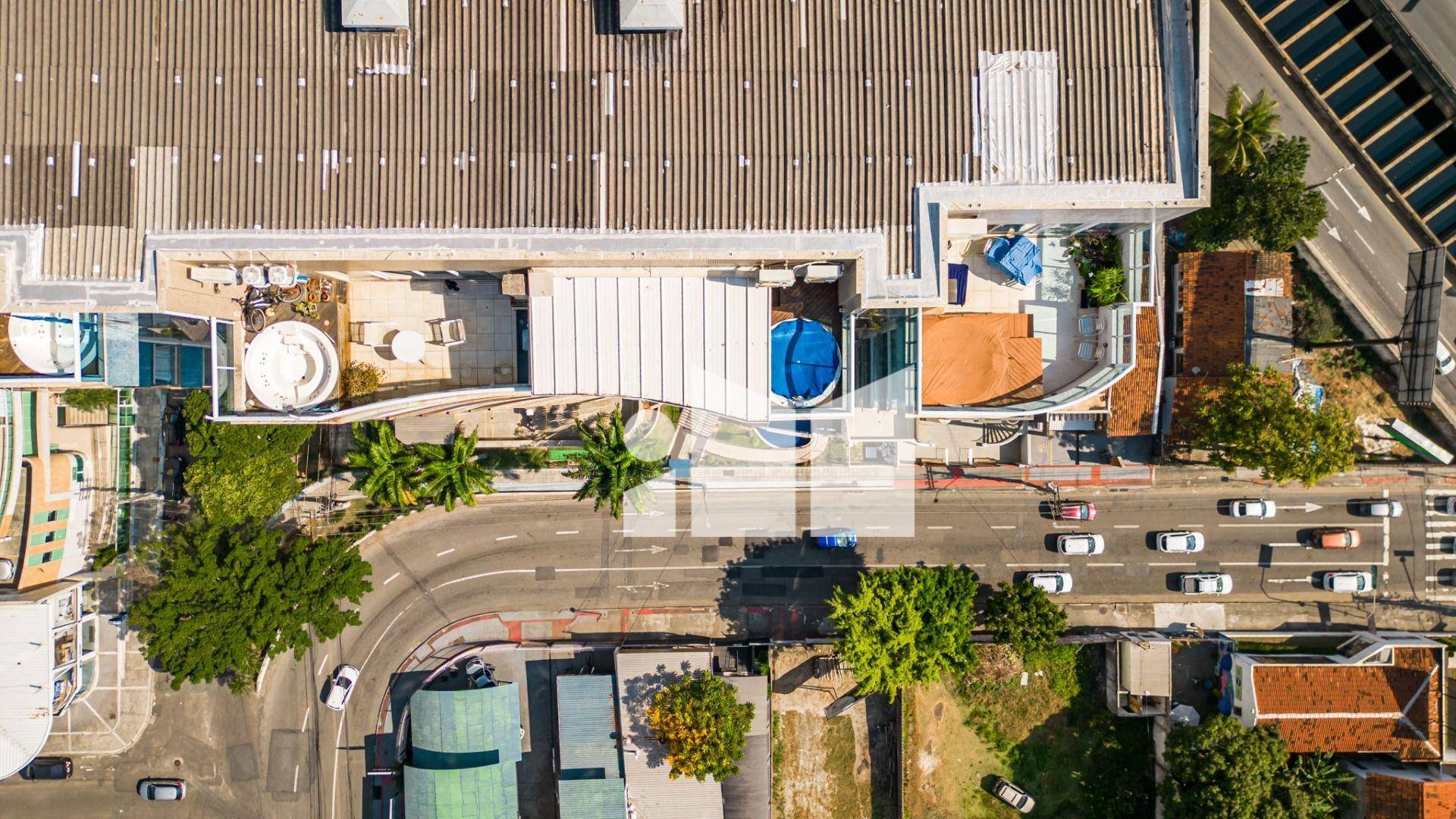 Cobertura, 3 quartos, 180 m² - Foto 2