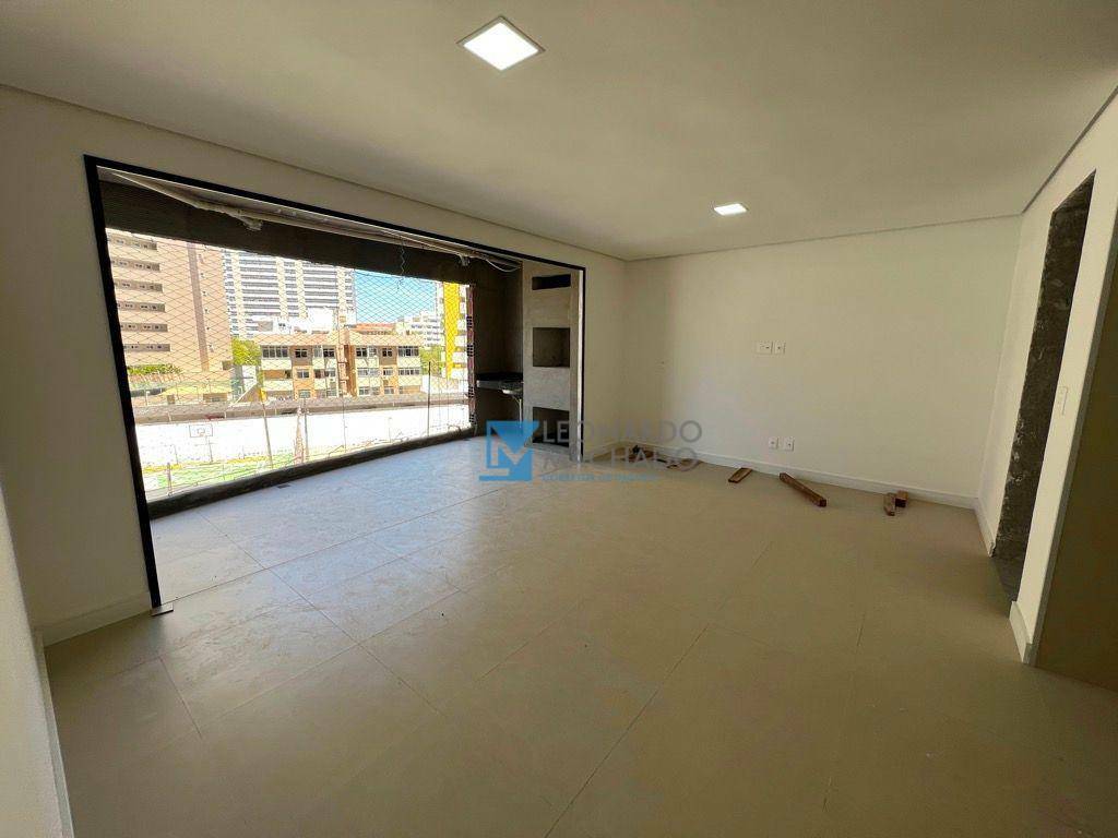 Apartamento à venda com 3 quartos, 105m² - Foto 3