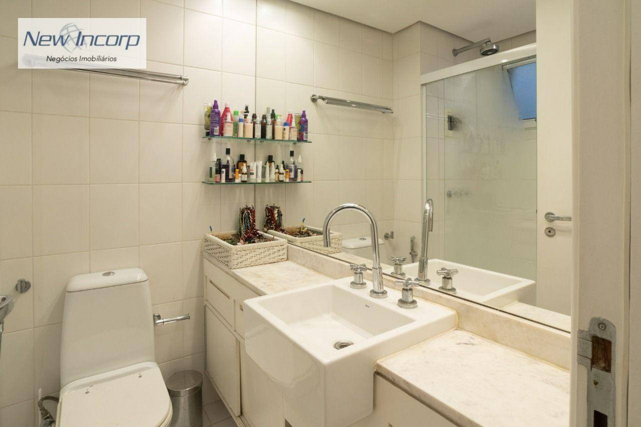 Apartamento à venda com 7 quartos, 238m² - Foto 35