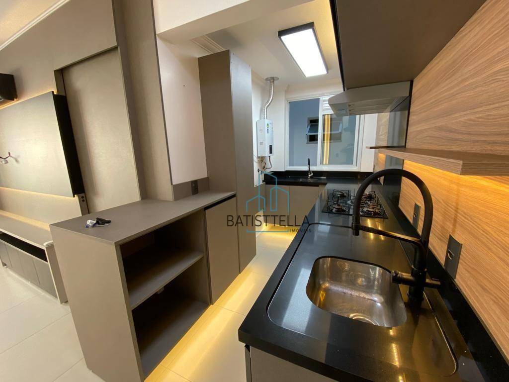 Apartamento à venda com 2 quartos, 72m² - Foto 8