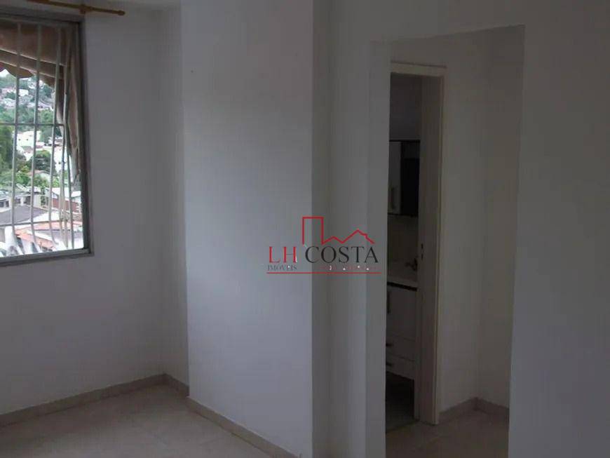 Apartamento à venda com 2 quartos, 60m² - Foto 3