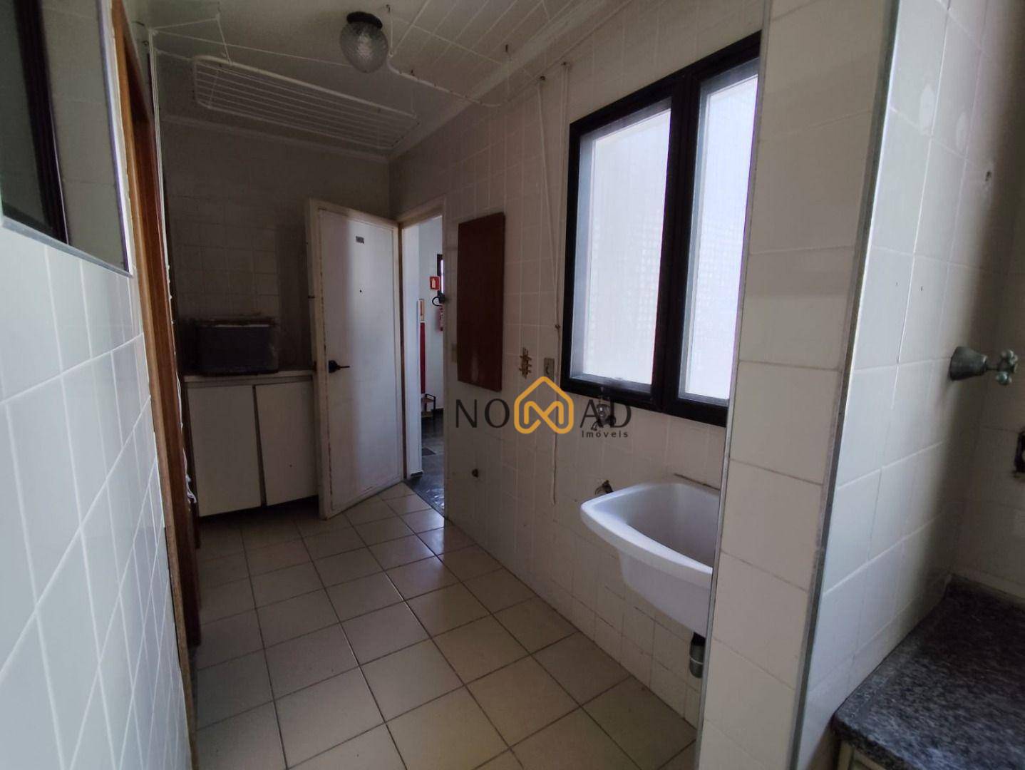 Apartamento à venda com 4 quartos, 195m² - Foto 23