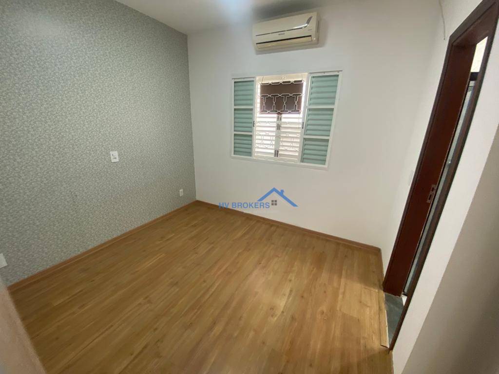 Casa à venda com 3 quartos, 184m² - Foto 14