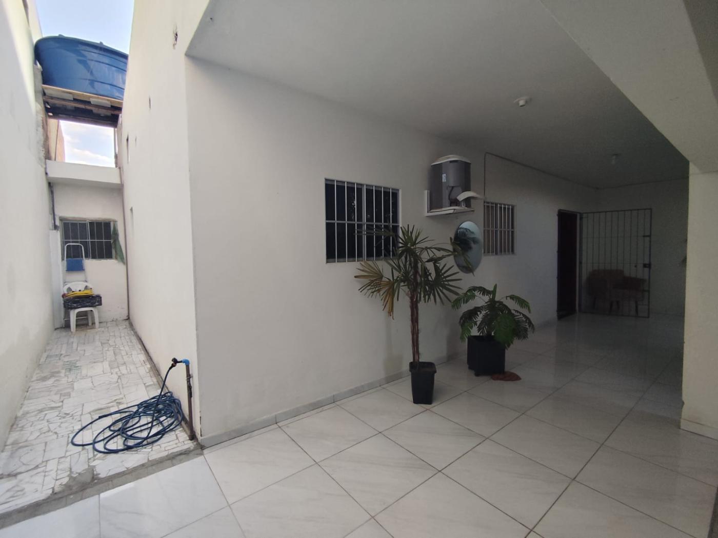 Casa à venda com 3 quartos, 200m² - Foto 3