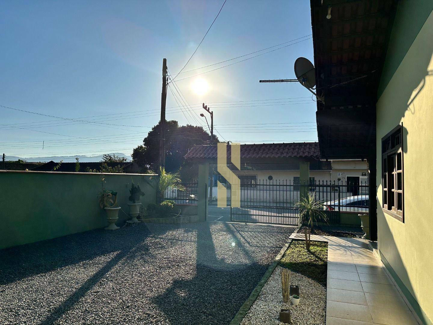 Casa à venda com 3 quartos, 139m² - Foto 3