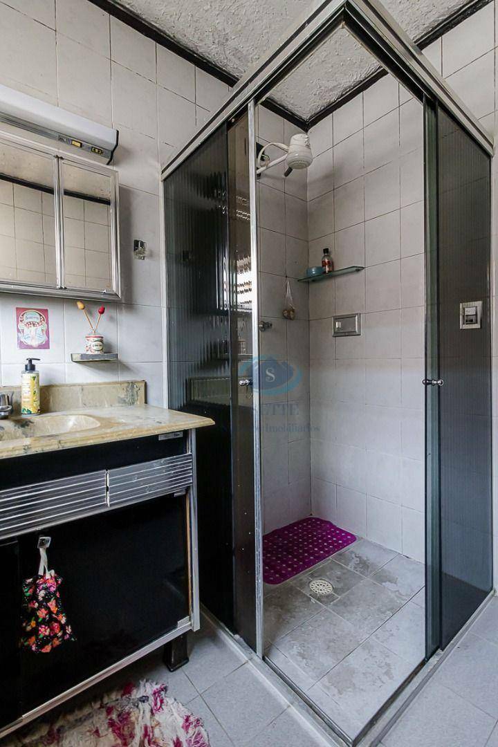 Casa à venda com 3 quartos, 200m² - Foto 35