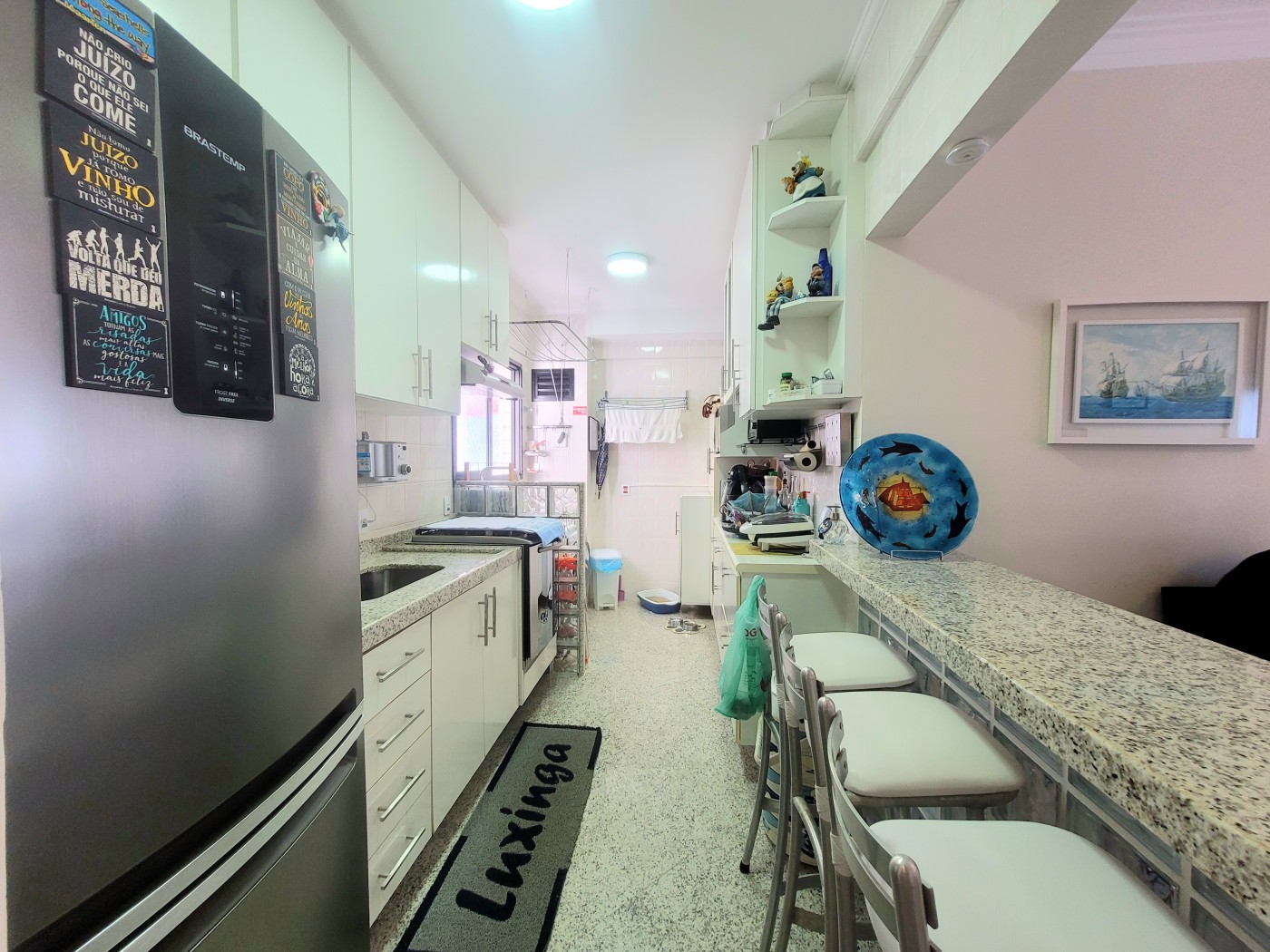Apartamento à venda com 3 quartos, 90m² - Foto 3