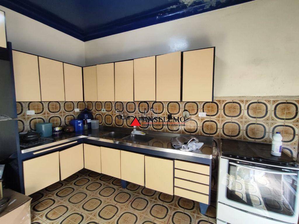 Casa para alugar com 3 quartos, 350m² - Foto 16