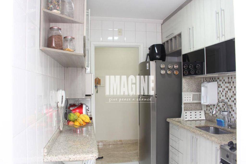 Apartamento à venda com 3 quartos, 63m² - Foto 14