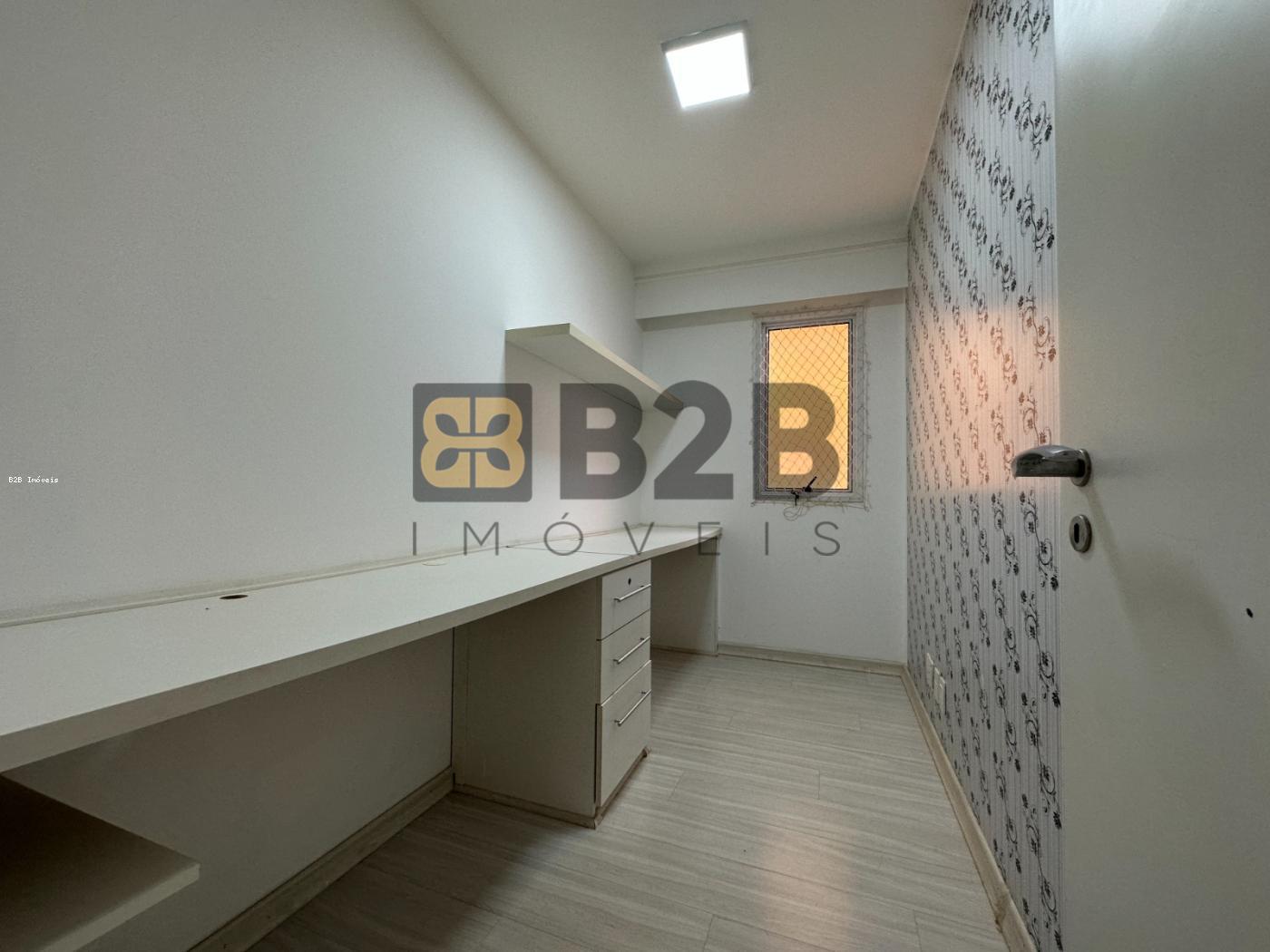 Apartamento à venda com 3 quartos, 135m² - Foto 10