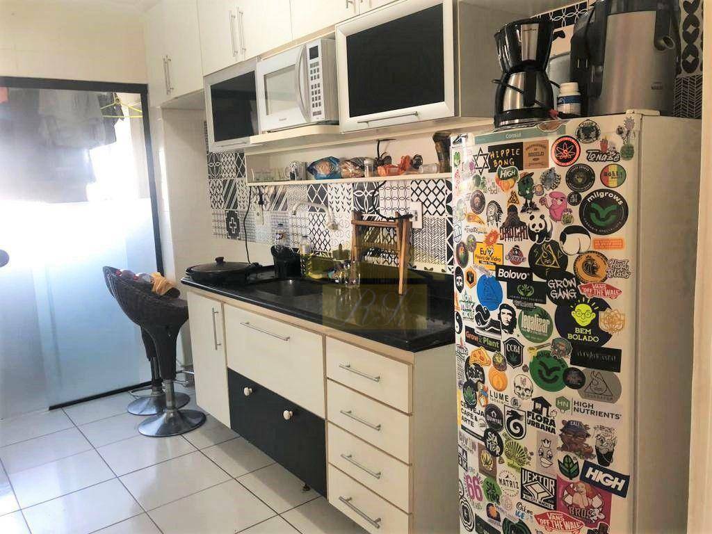 Apartamento à venda com 2 quartos, 67m² - Foto 3