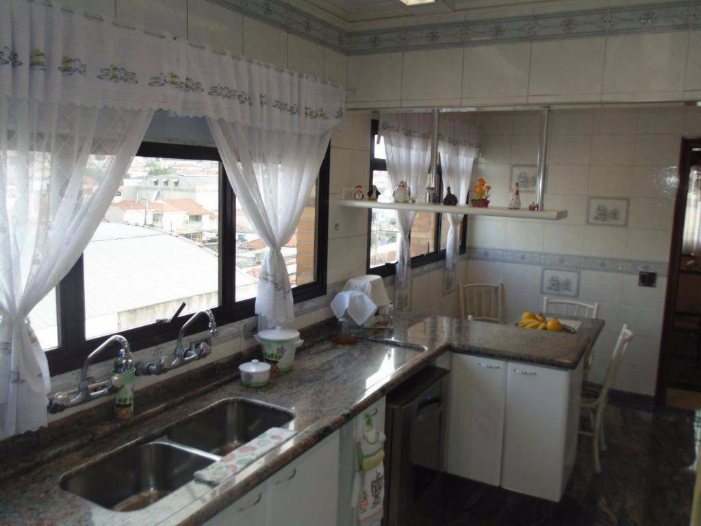 Apartamento à venda com 3 quartos, 224m² - Foto 6