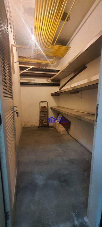 Apartamento à venda com 4 quartos, 233m² - Foto 38