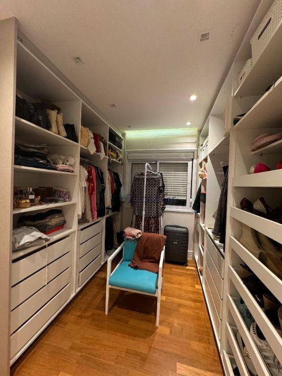 Apartamento à venda com 3 quartos, 150m² - Foto 9