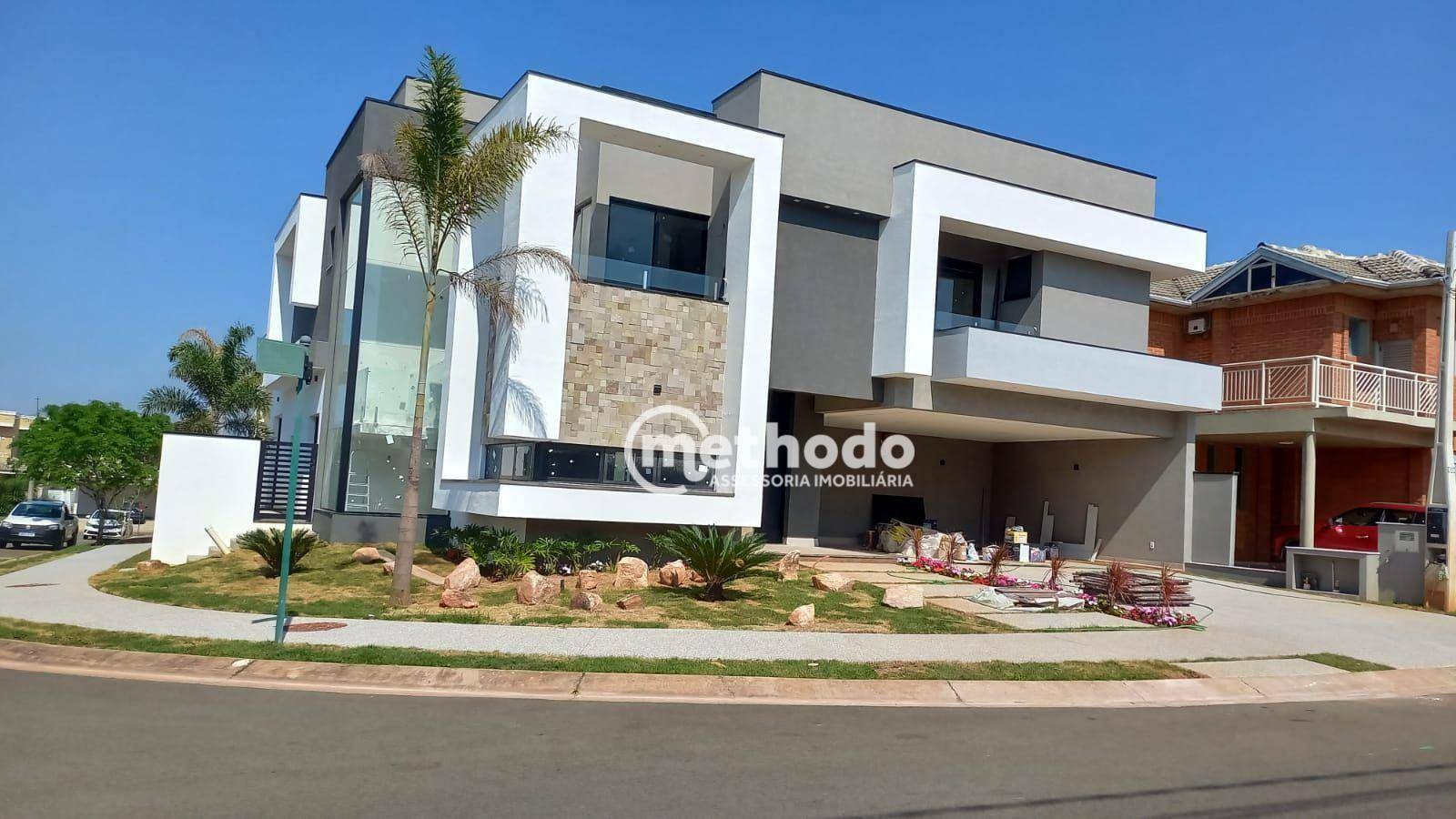 Casa de Condomínio à venda com 4 quartos, 413m² - Foto 4