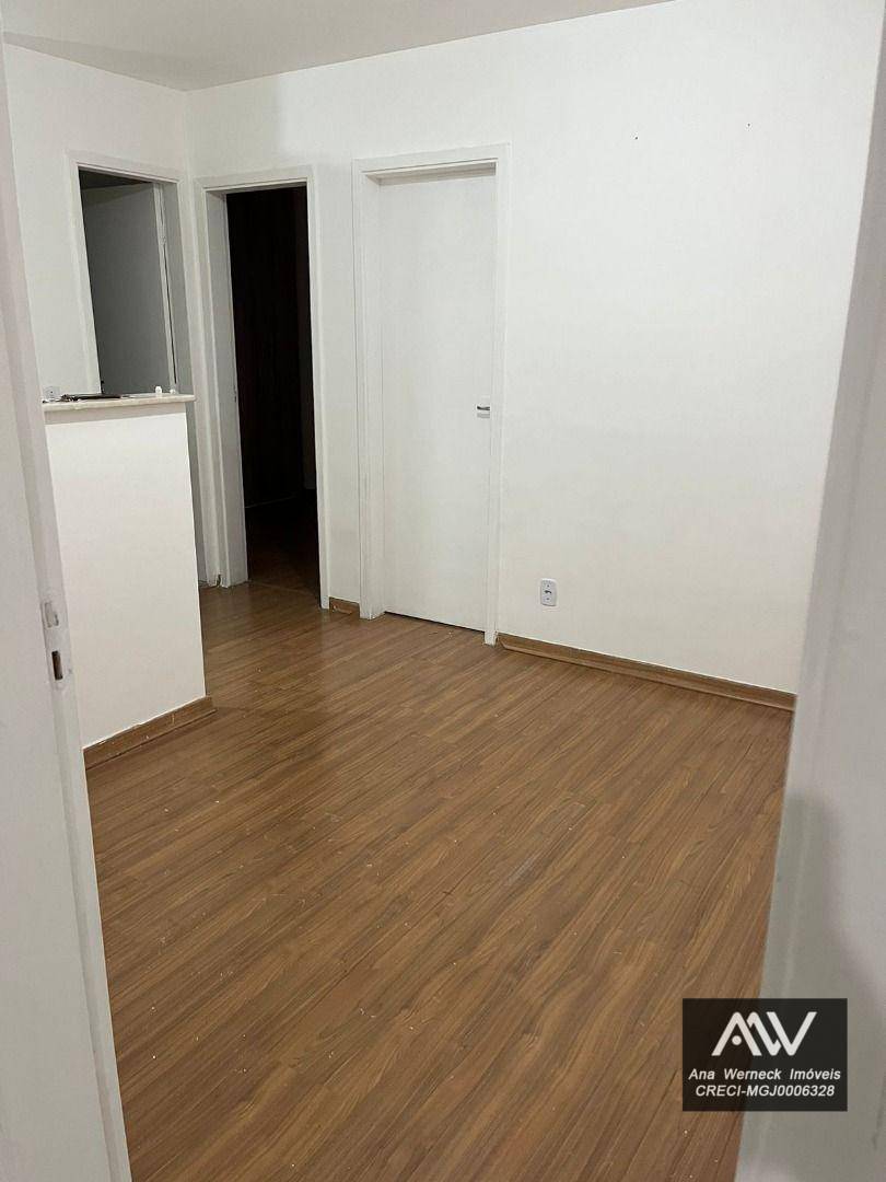 Apartamento à venda com 2 quartos, 45m² - Foto 2