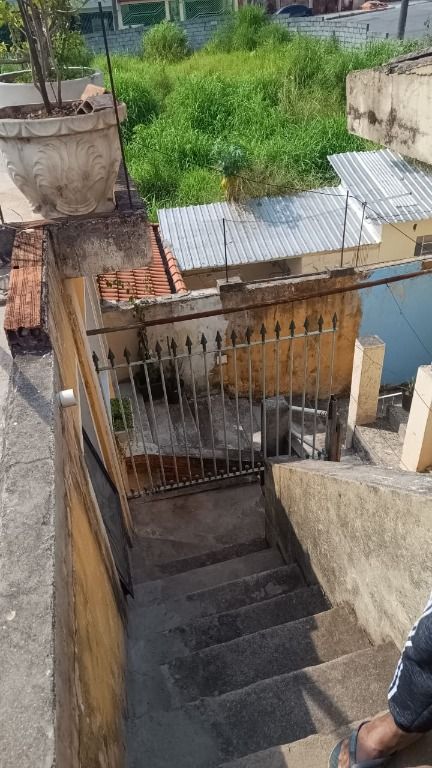 Sobrado à venda com 2 quartos, 180m² - Foto 32