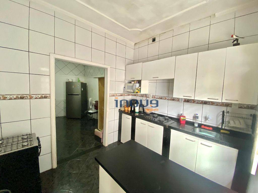 Casa à venda com 3 quartos, 100m² - Foto 14