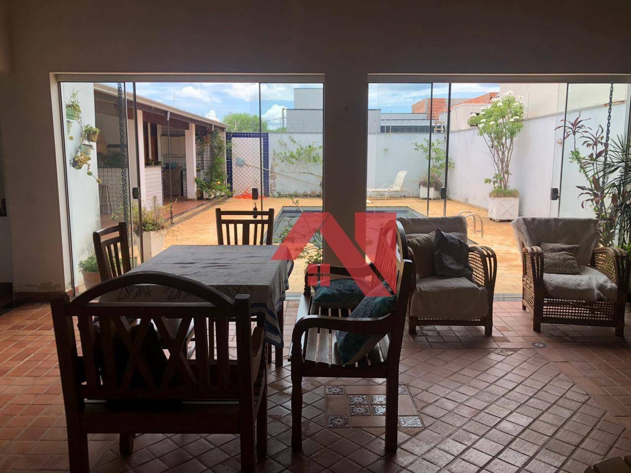 Casa de Condomínio à venda com 2 quartos, 160m² - Foto 2