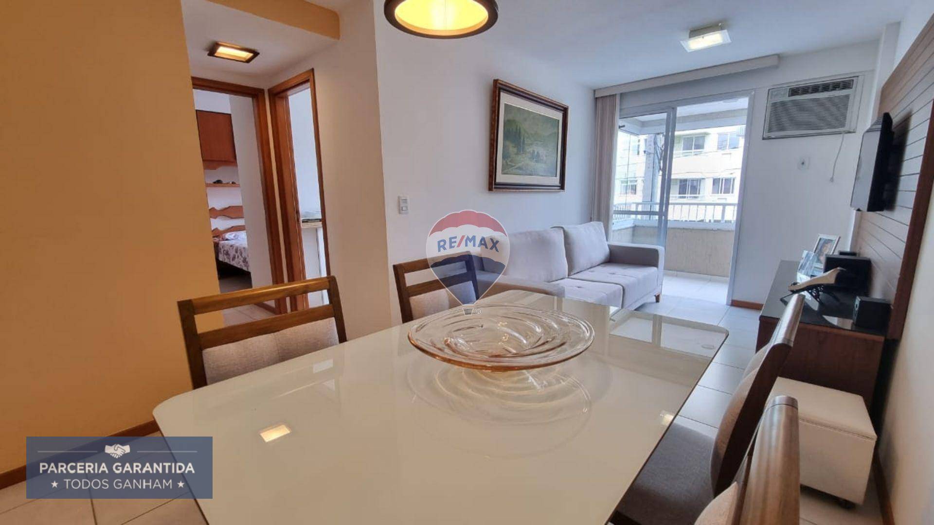 Apartamento à venda com 2 quartos, 58m² - Foto 3