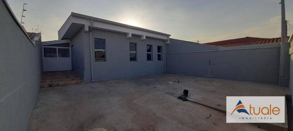 Casa à venda e aluguel com 3 quartos, 160m² - Foto 1