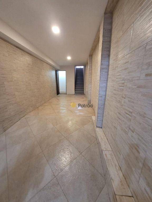 Sobrado à venda com 4 quartos, 270m² - Foto 32