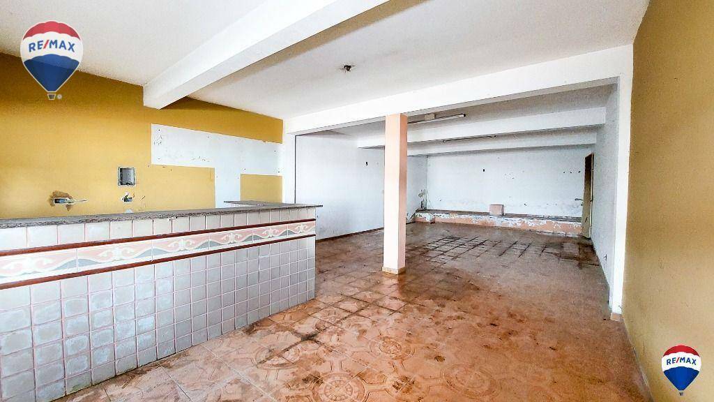 Casa para alugar com 6 quartos, 560m² - Foto 20