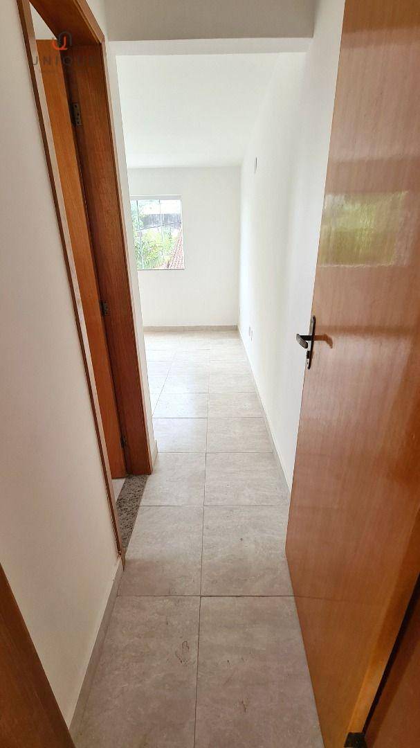 Apartamento à venda com 2 quartos, 6715m² - Foto 2