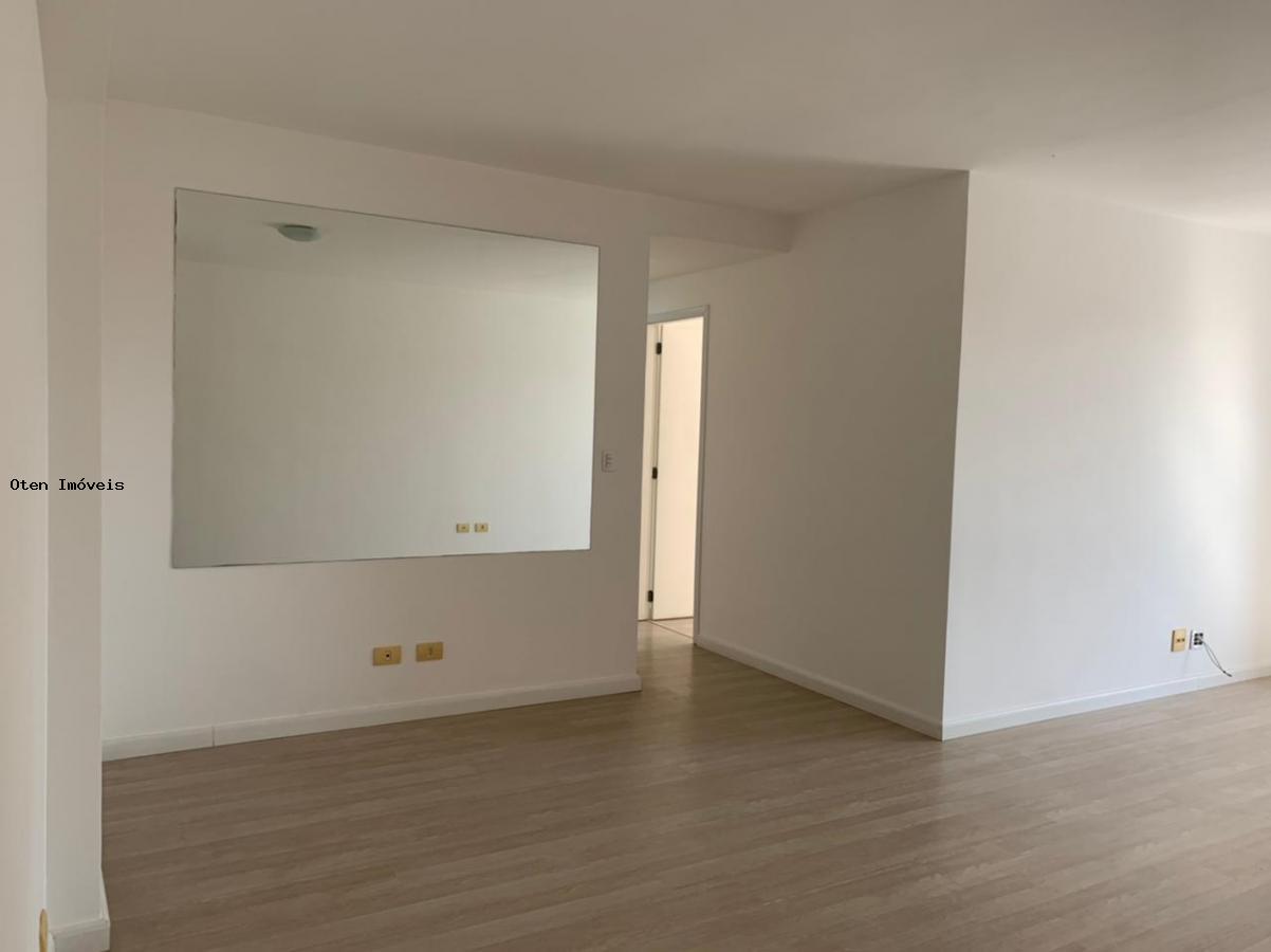 Apartamento à venda com 3 quartos, 110m² - Foto 3