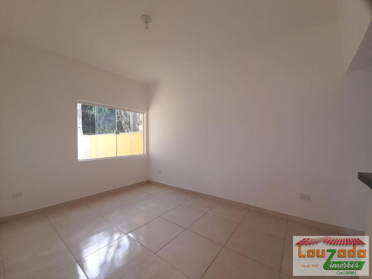 Casa à venda com 3 quartos, 168m² - Foto 2