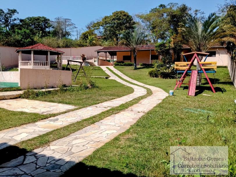 Fazenda à venda com 2 quartos, 1700m² - Foto 1