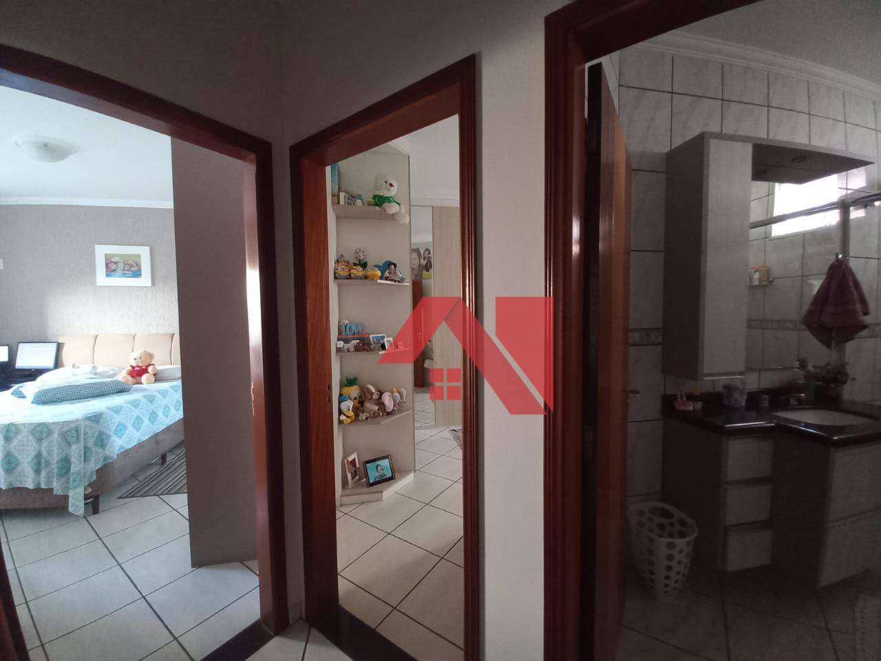 Casa à venda com 2 quartos, 140m² - Foto 9