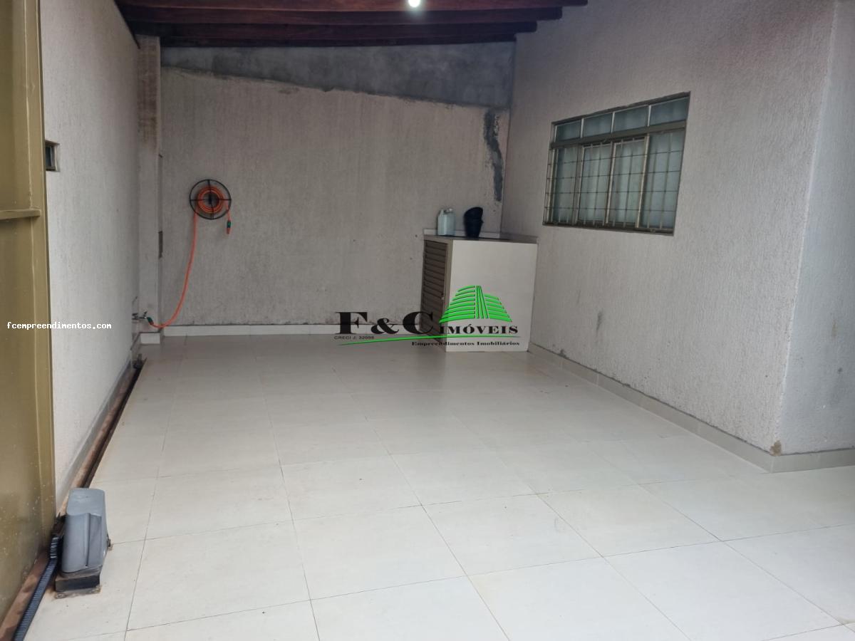 Casa à venda com 3 quartos, 200m² - Foto 16