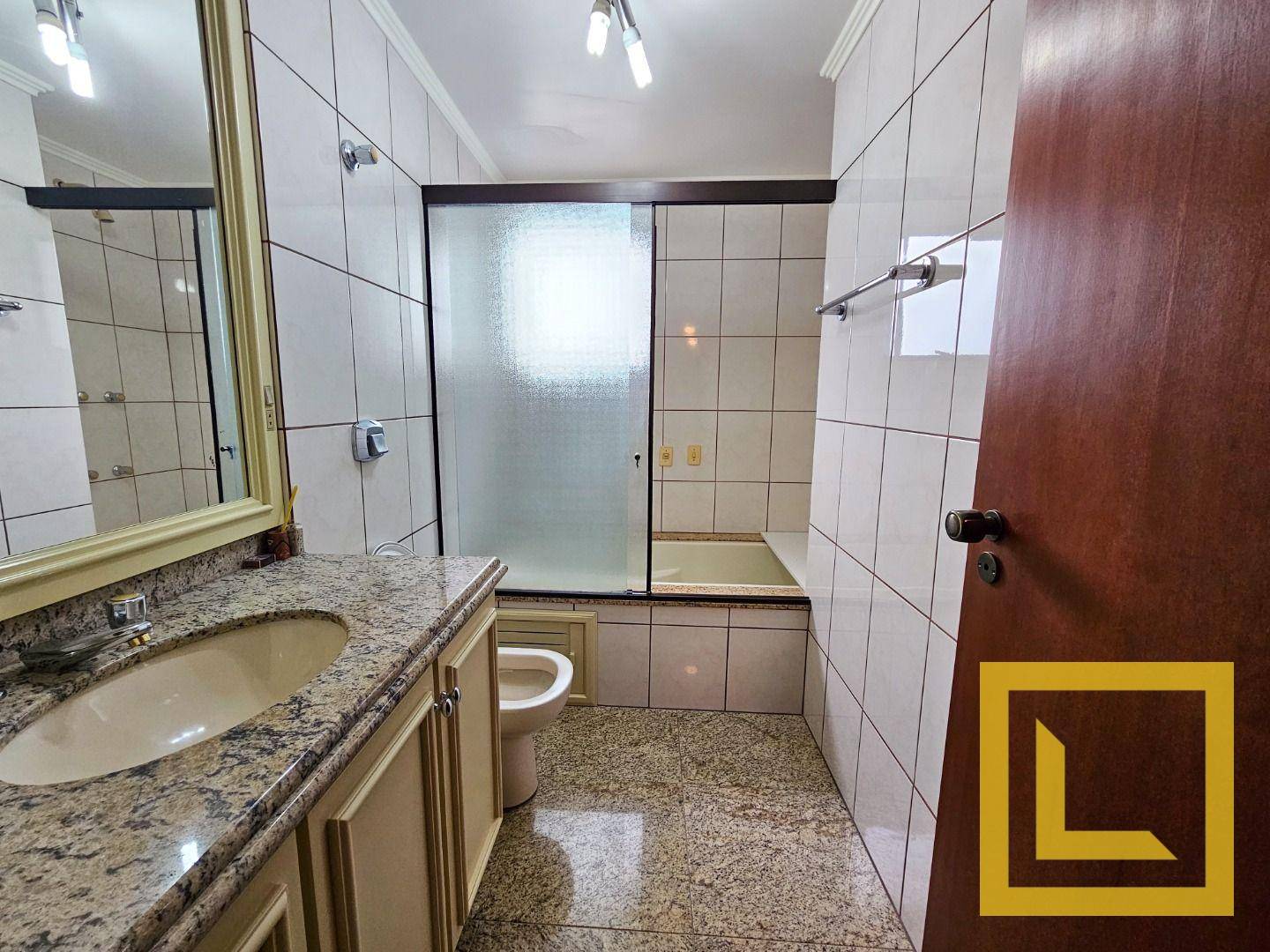 Apartamento à venda com 3 quartos, 135m² - Foto 21